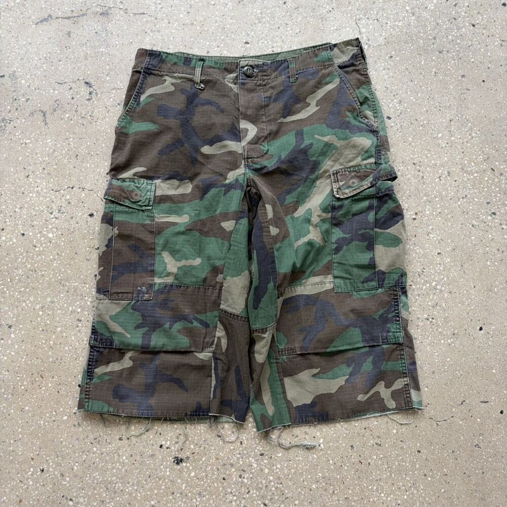 Vintage 80s US Army Camo Military Cut Off Shorts 34x17